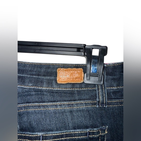 PAIGE ~ Dark Denim Stretch SKYLINE Low-rise Jeans ~ Size 28 - Picture 4 of 9